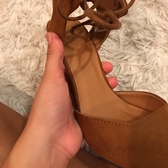 Suede heels - Picture 4 of 5