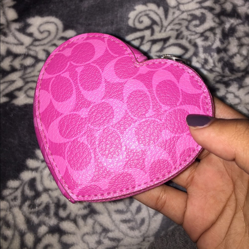 COACH heart change purse