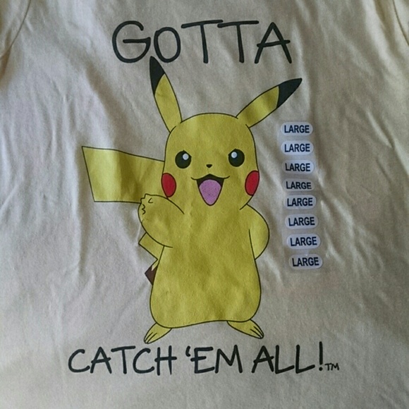 ✨FREE w/ Bundle✨ Pikachu Tee - Picture 3 of 3