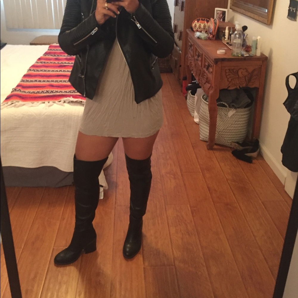 BEAUTIFUL, COMFORTABLE, DOPE Over-the-knee boots!!