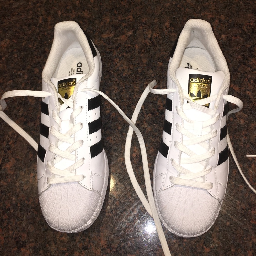 Women's addias originals