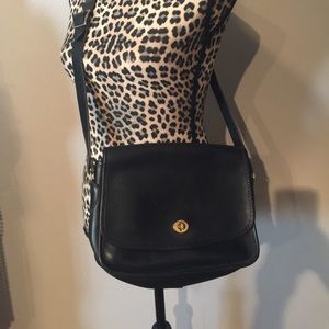 Michael green vintage Leather flap purse turn lock