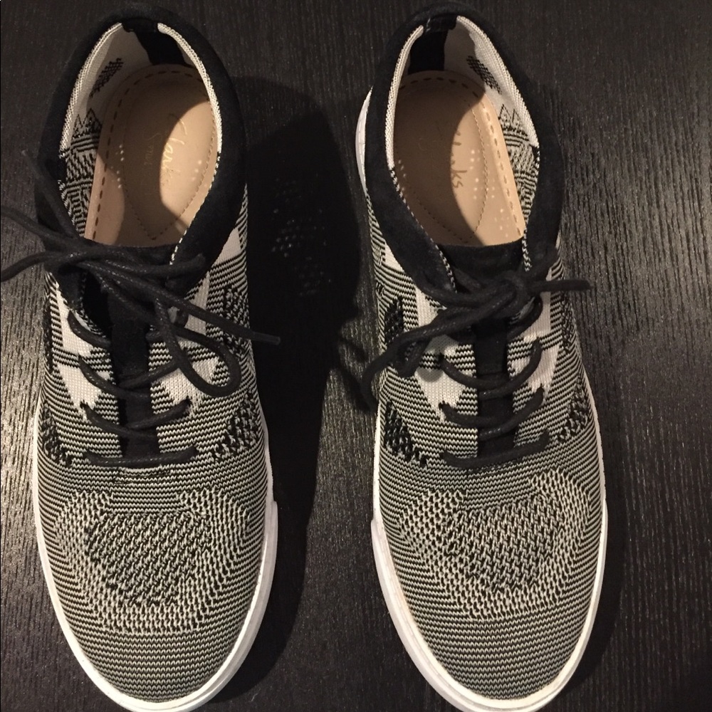 Almost brand new sneakers