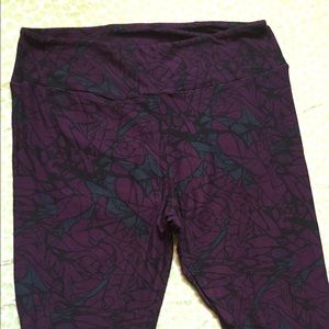 LuLaRoe Tall and Curvy leggings