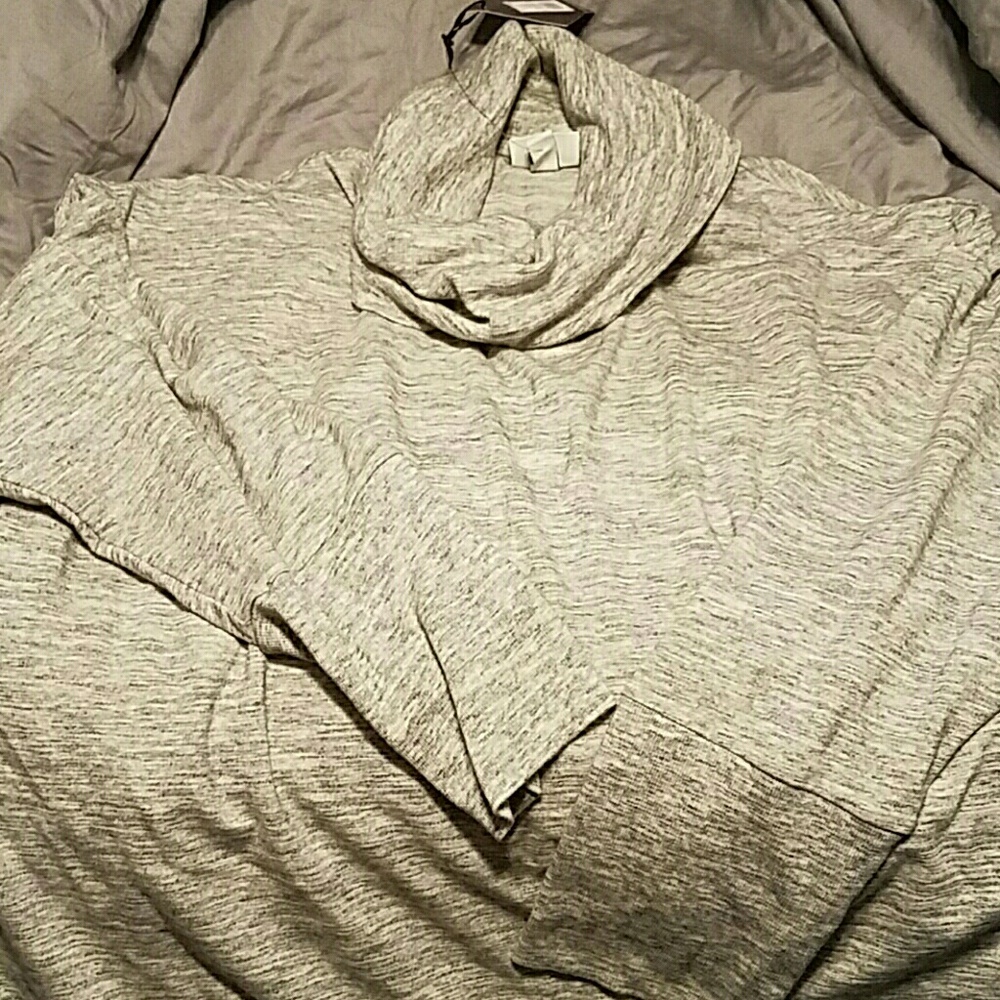 Super cute gray long sweater