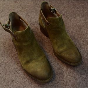 Born Carin Ankle Bootie