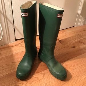 Green Hunter rain boots (size 8)