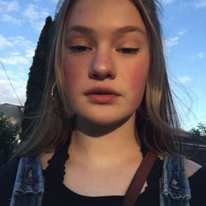 Meet your Posher, Ava