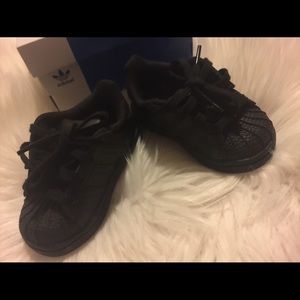 Adidas Boys Low-Top Superstar Sneakers