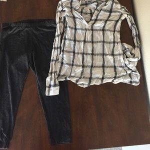 Old navy tunic with fitted charcoal  leggings