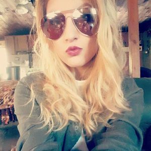 Meet your Posher, Justice