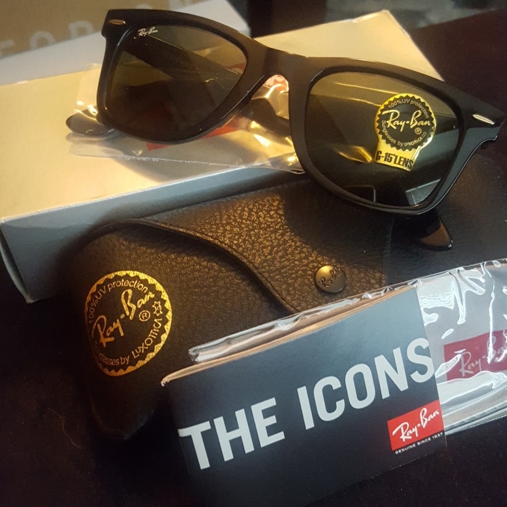 NWT Rayban Black Waferers with original packaging