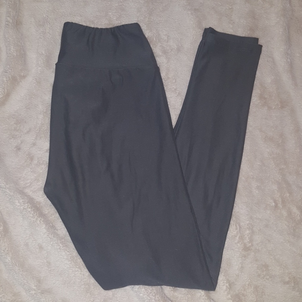 NWOT. Gray Lularoe Leggings