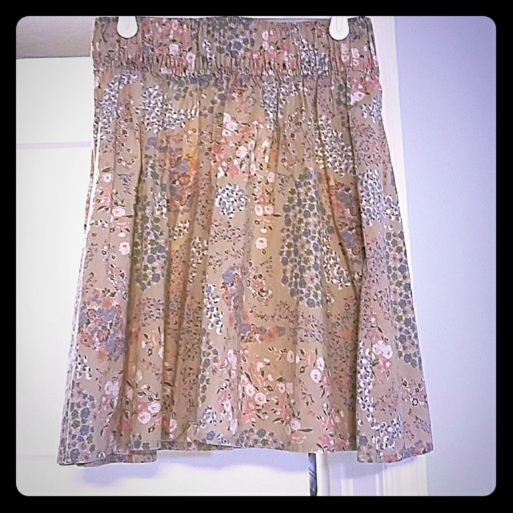 Floral pattern skirt