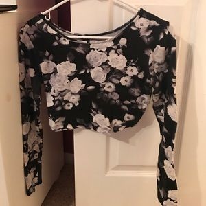 Black and white floral long sleeve crop top