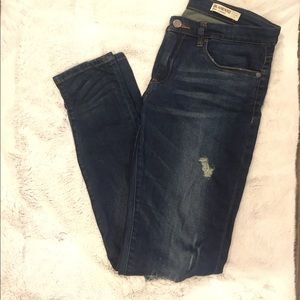 Blanknyc distressed skinny jeans, size 29