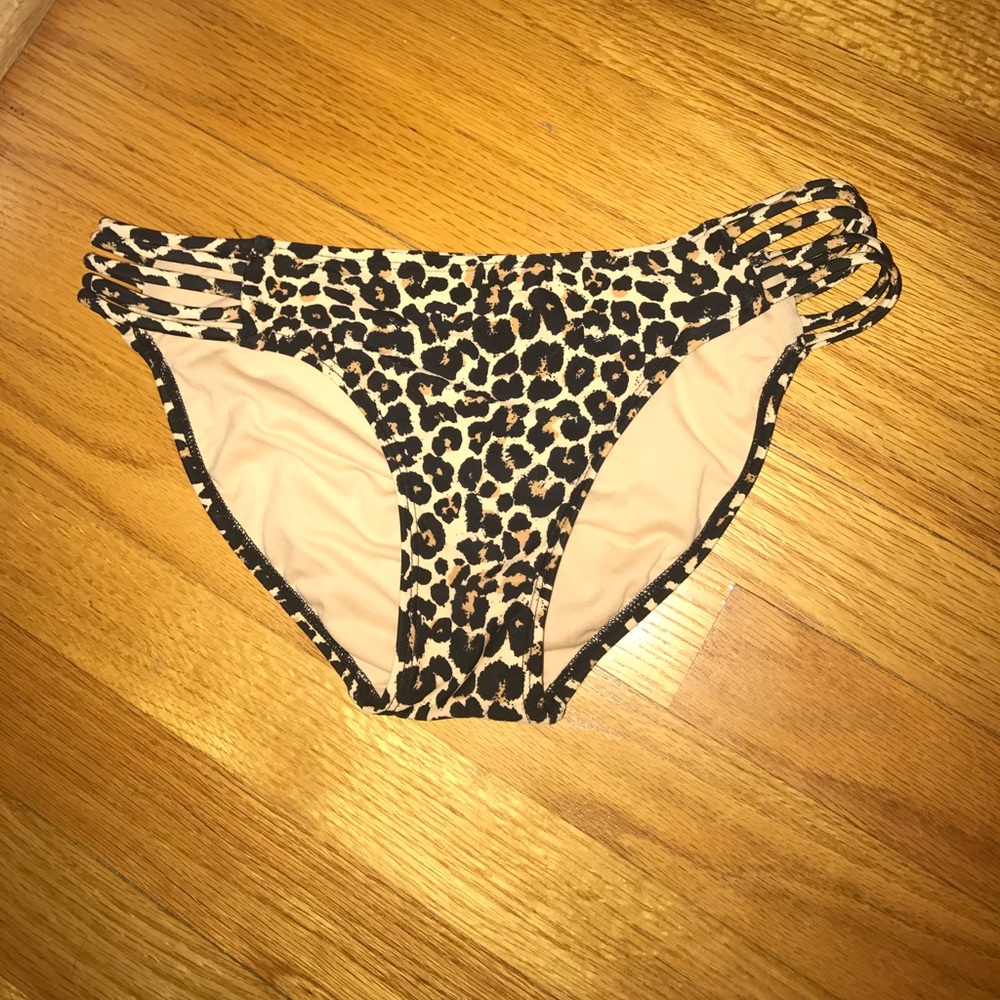 Women's size small cheetah print bikini bottom
