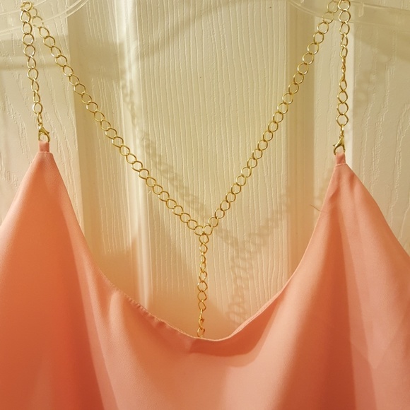 Back less  top - Picture 2 of 4