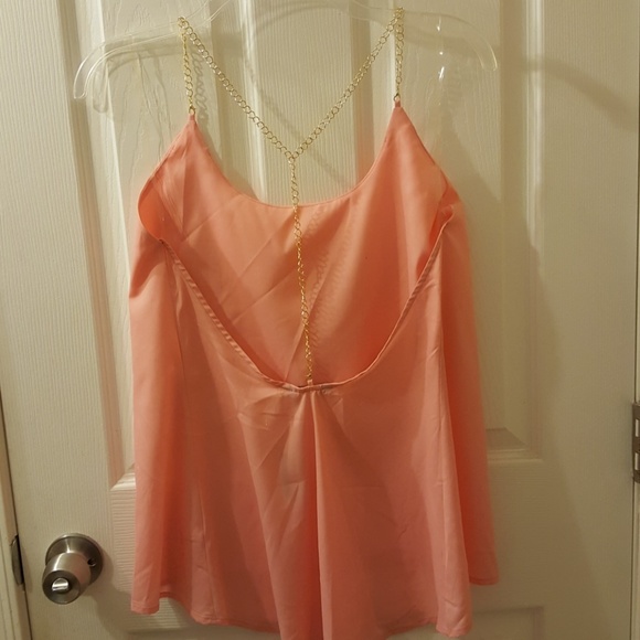 Back less  top - Picture 3 of 4