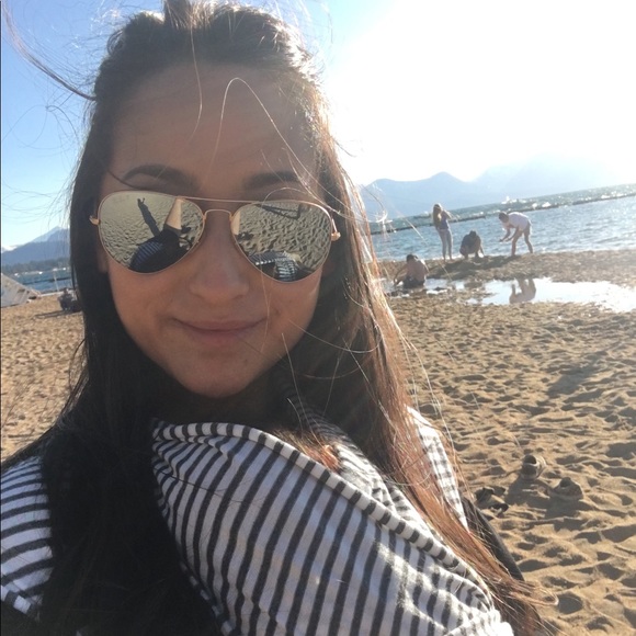 Meet your Posher, Paige - Picture 5 of 5