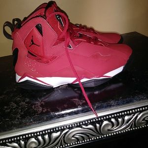 Jordan True Flights