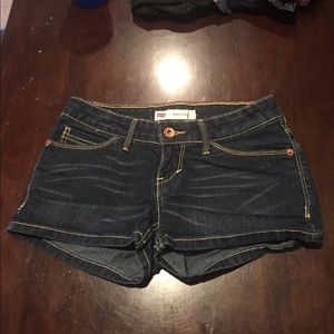 REDUCED‼️Levi's Shorty Shorts