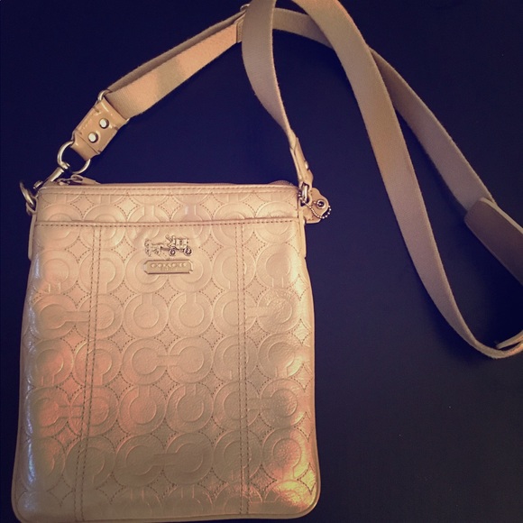 Authentic cross-body Coach bag. - Picture 1 of 5