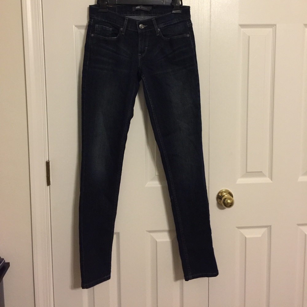 Dark Wash Levi Skinny Jeans