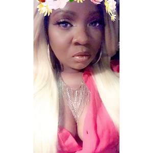 Meet your Posher, Amira