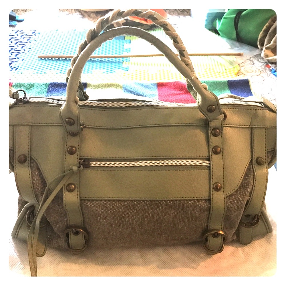 Hand bag