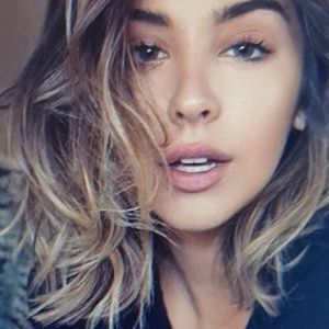 Meet your Posher, Cierra