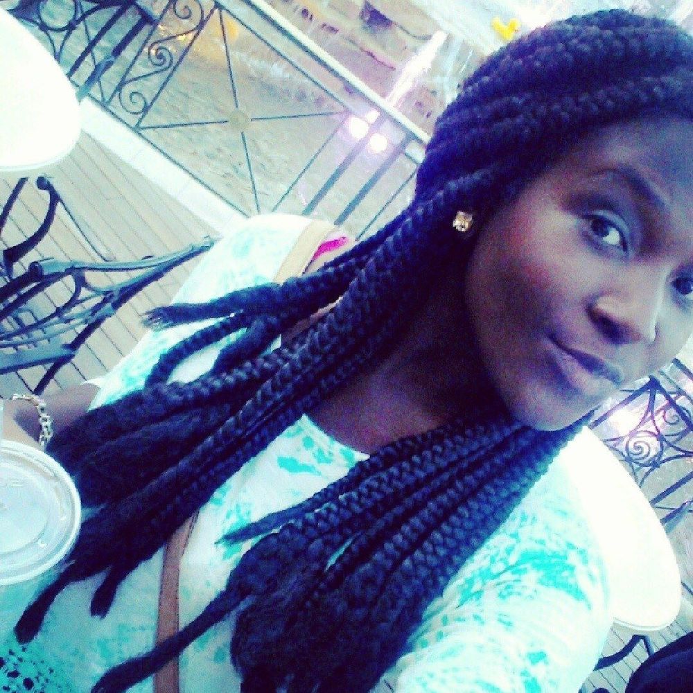 Meet your Posher, Abigail