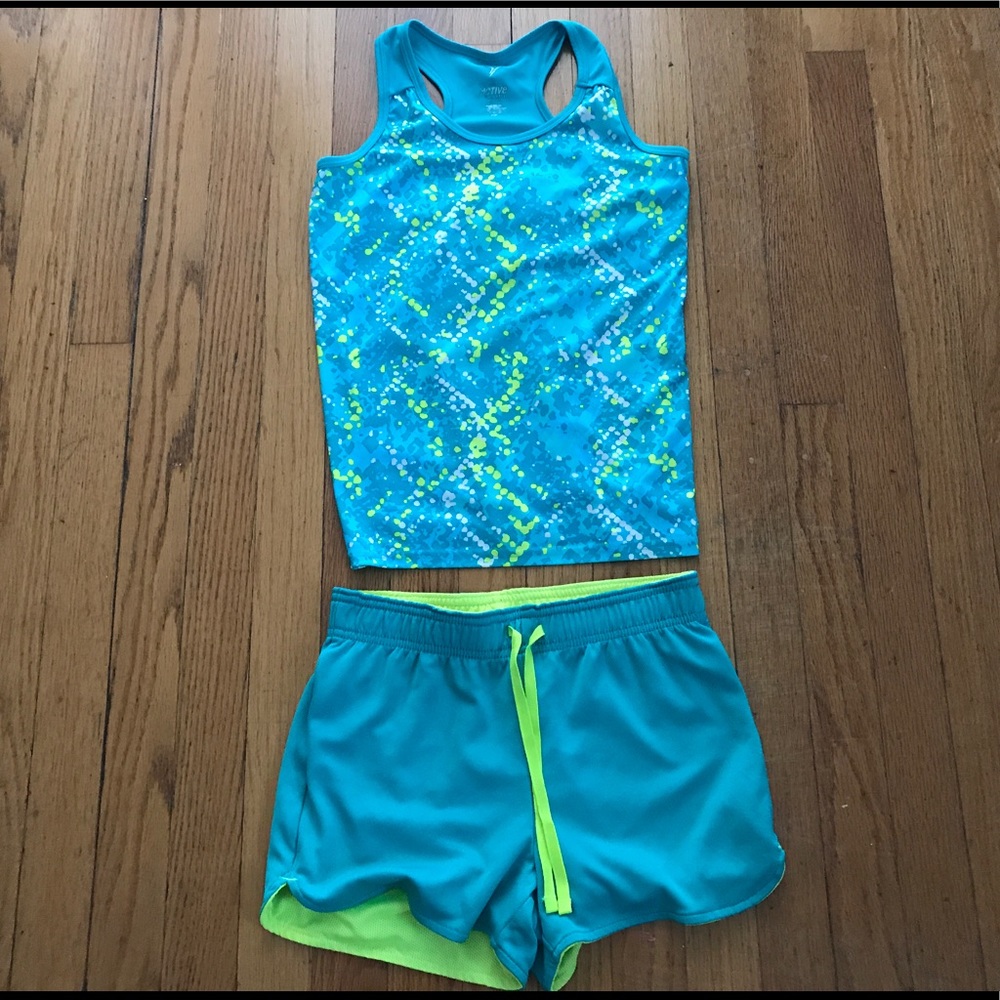 Green-blue old navy shirt and shorts