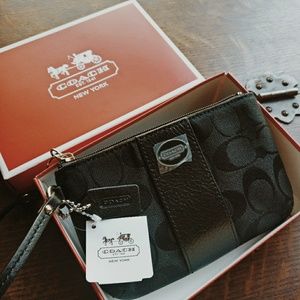 Coach Signature Black Wristlet