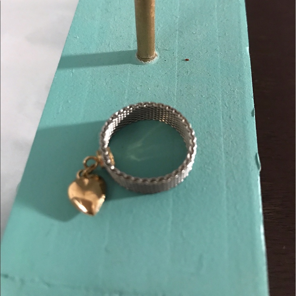 Delicate heart ring 💍