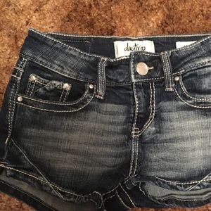 Buckle shorts size 24 too big fit like 25