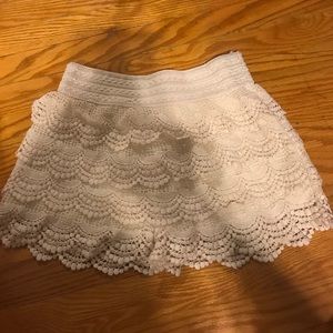 Cream lace shorts