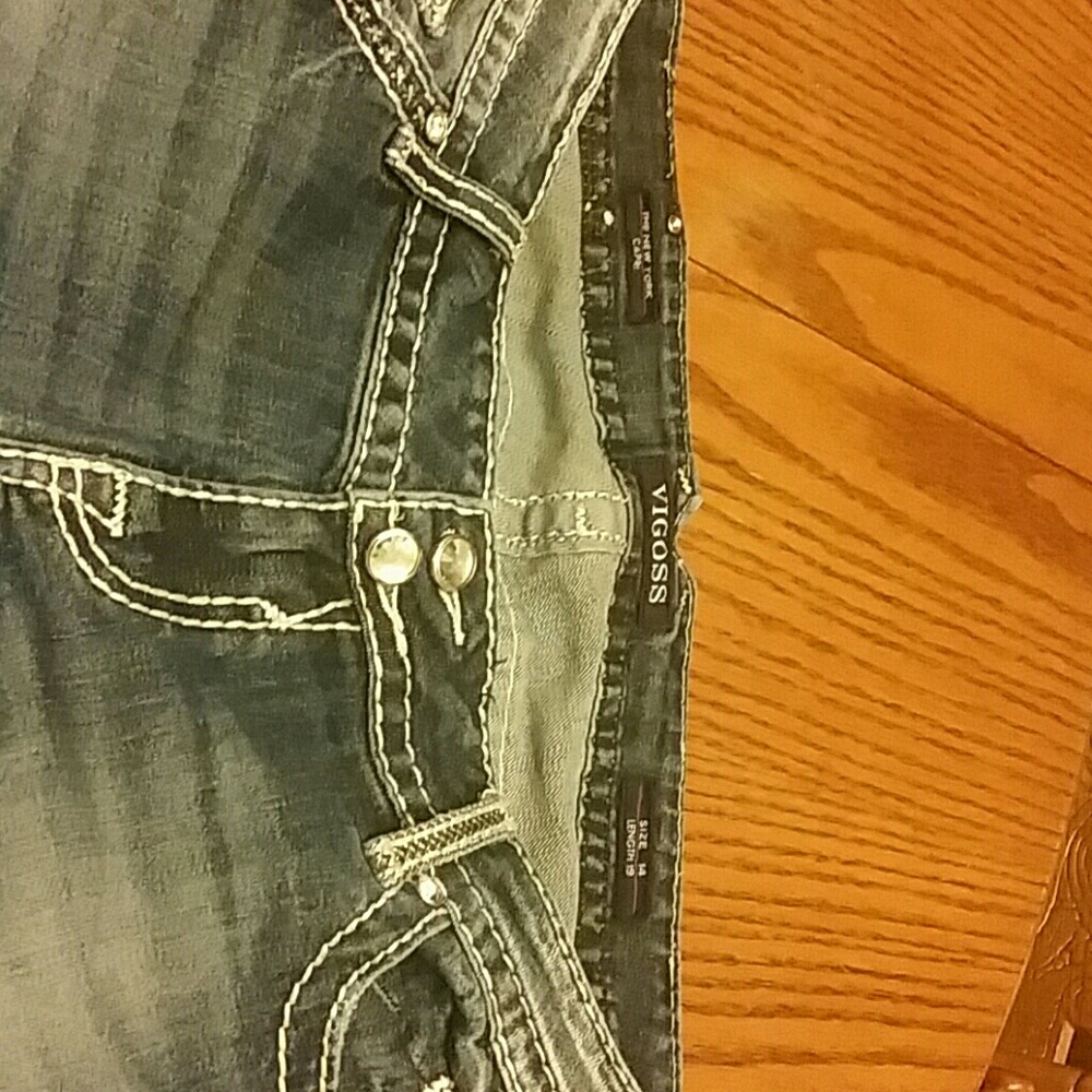 Vigoss dark/lightly distressed capris