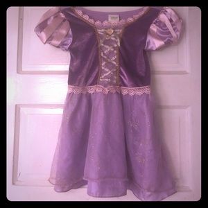 Disney store rapunzel costume 5/6