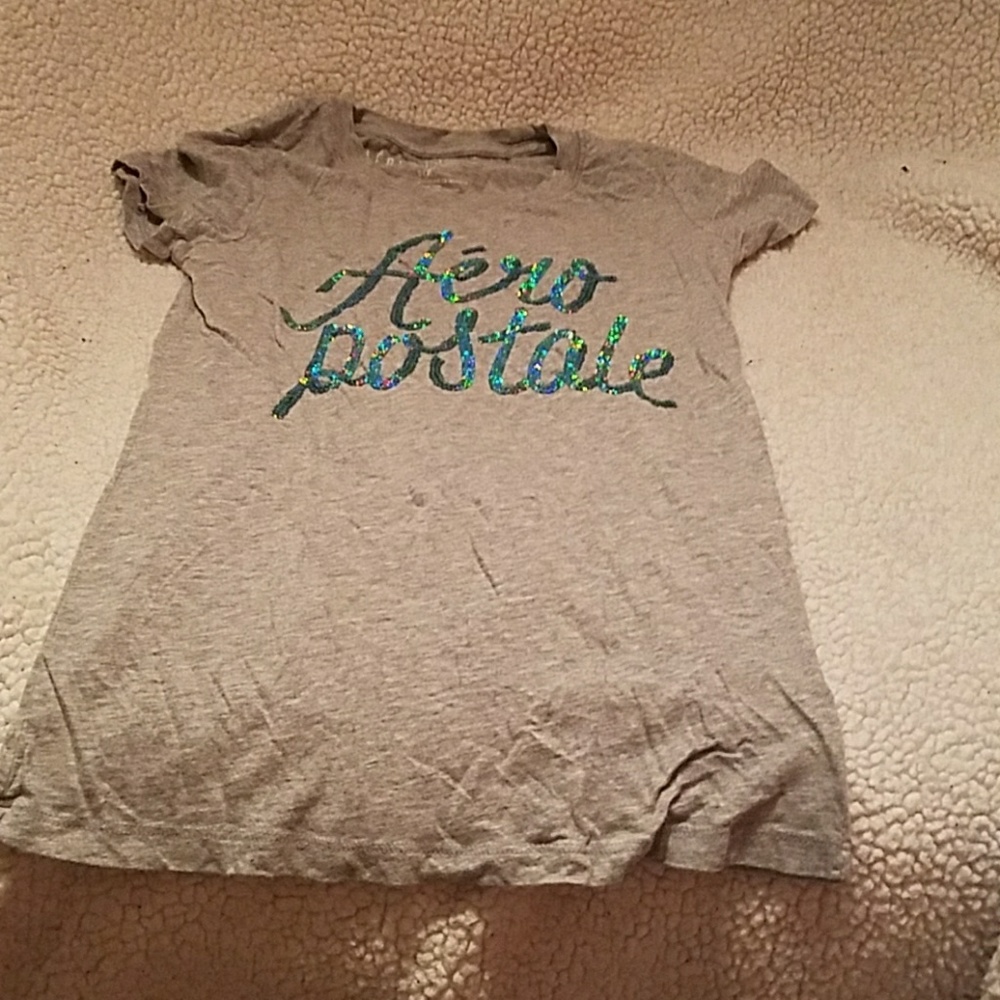 Gray Aeropostale tee