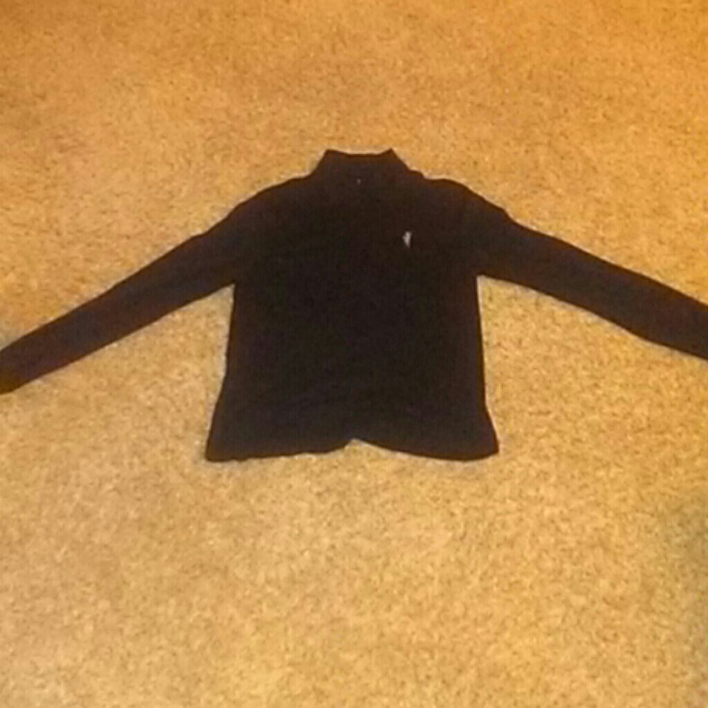 Black pull over jogging shirt