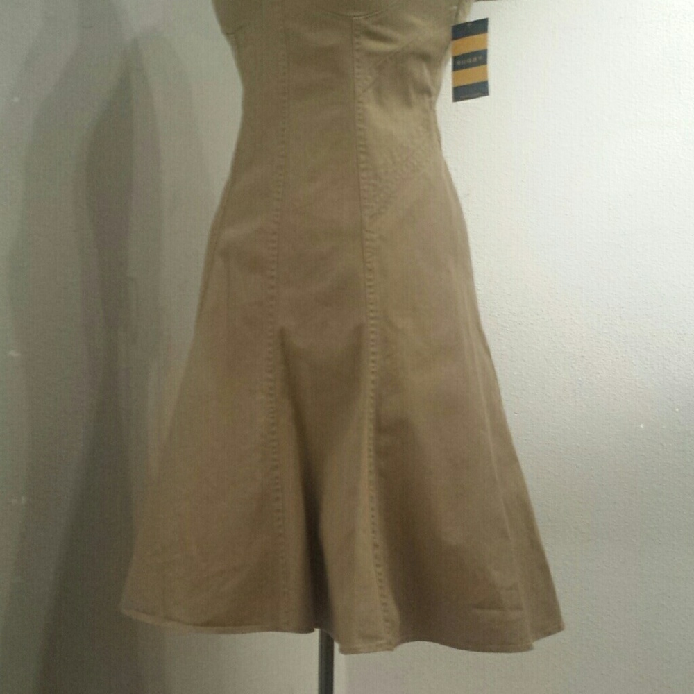 Dress - Picture 3 of 5