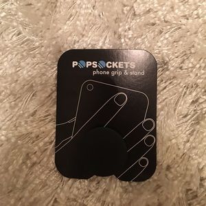 Matte black pop socket