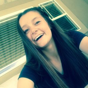 Meet your Posher, Shaina