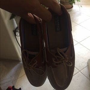 sperry boat shoes