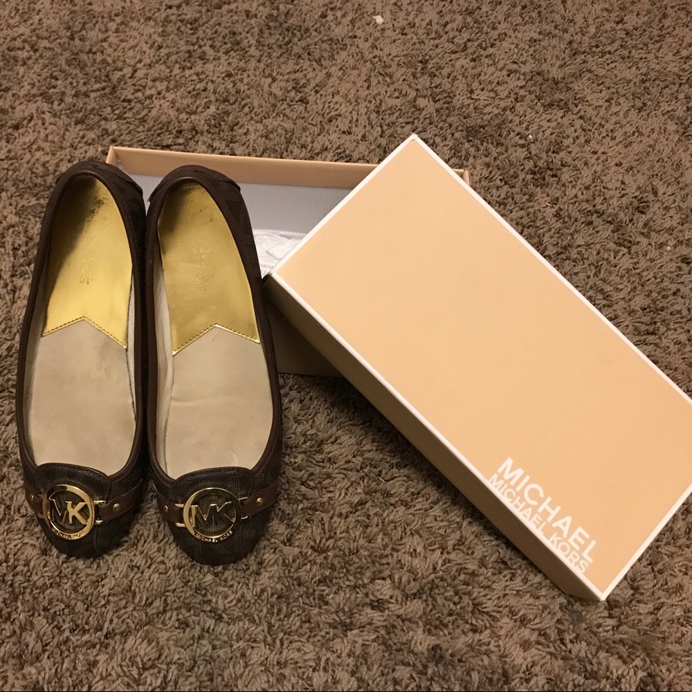 MICHAEL KORS FLATS