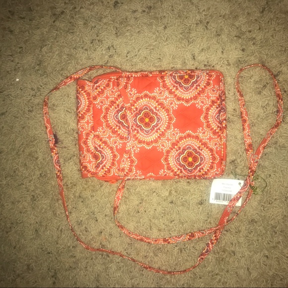 Very Bradley mini hipster paprika. - Picture 4 of 5