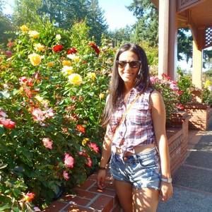 Meet your Posher, Kelly