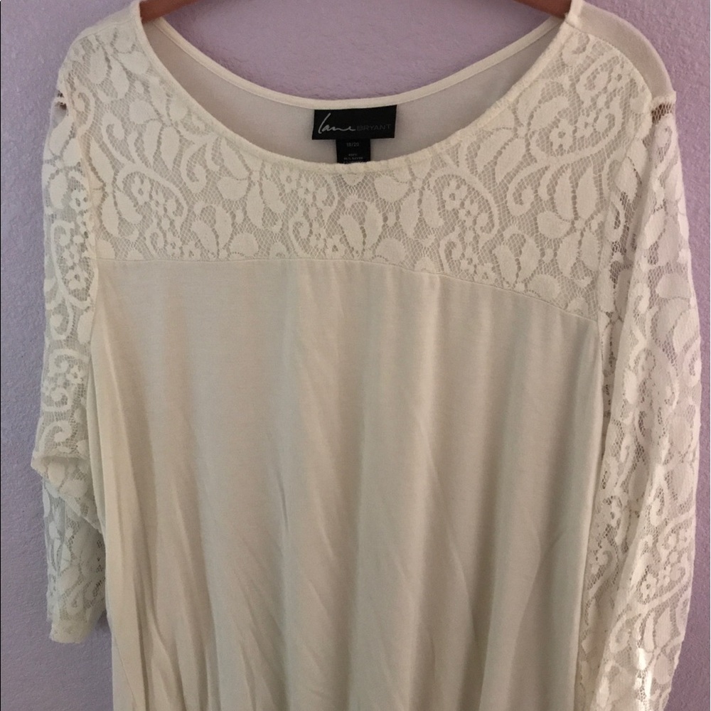 Pretty and soft white and lace top.