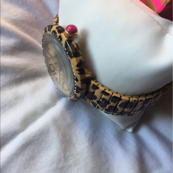 Betsey Johnson Leopard Print Bracelet Watch - Picture 4 of 6
